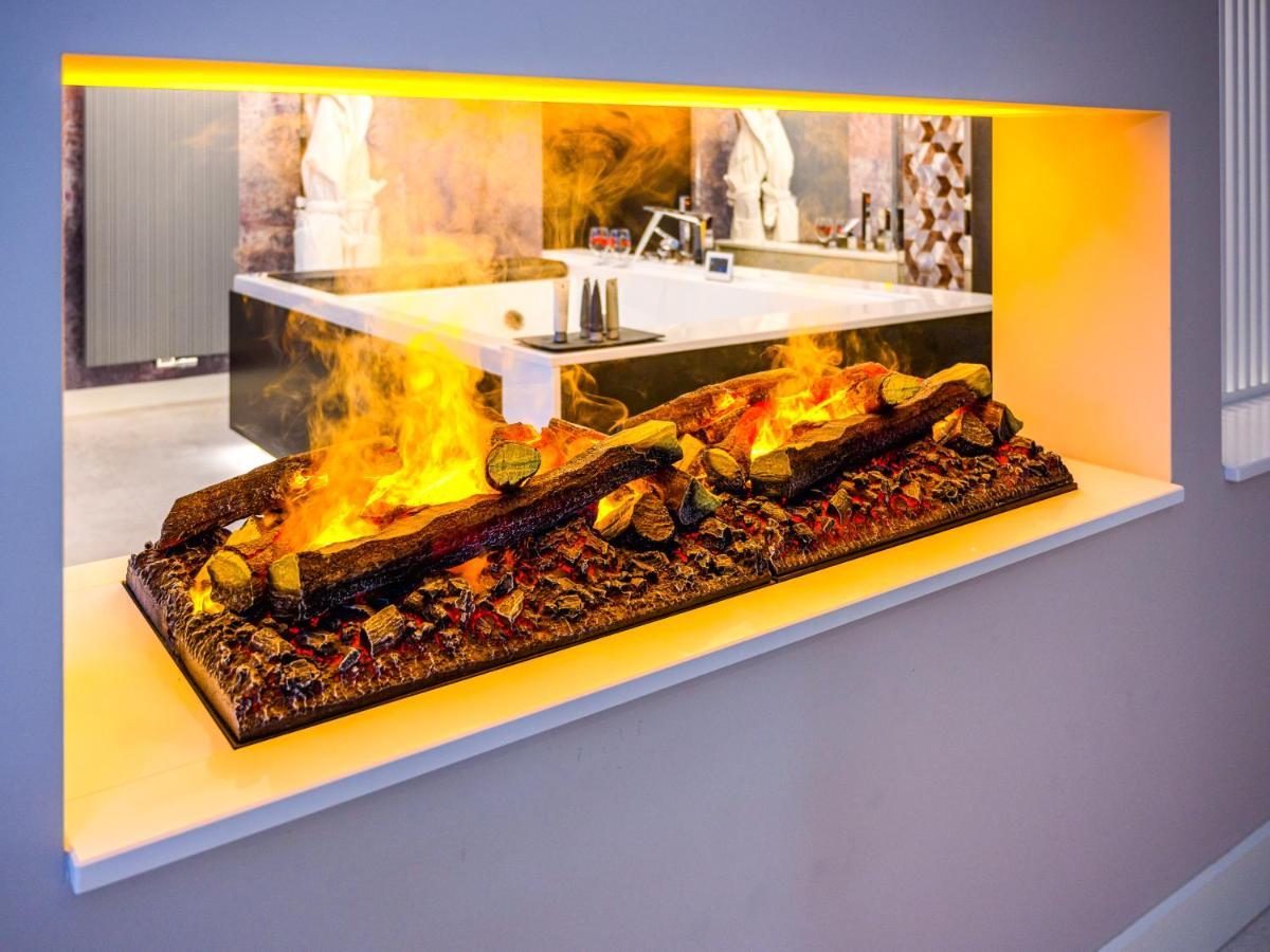 Pietryna Apartments Luxury - Sauna , Jacuzzi , Bezposrednio Przy Ul Piotrkowskiej Lodź Bagian luar foto