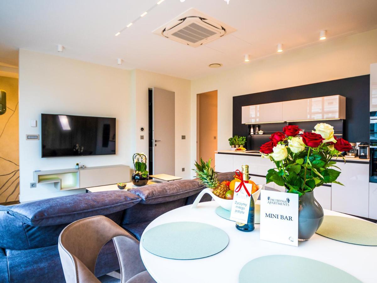 Pietryna Apartments Luxury - Sauna , Jacuzzi , Bezposrednio Przy Ul Piotrkowskiej Lodź Bagian luar foto