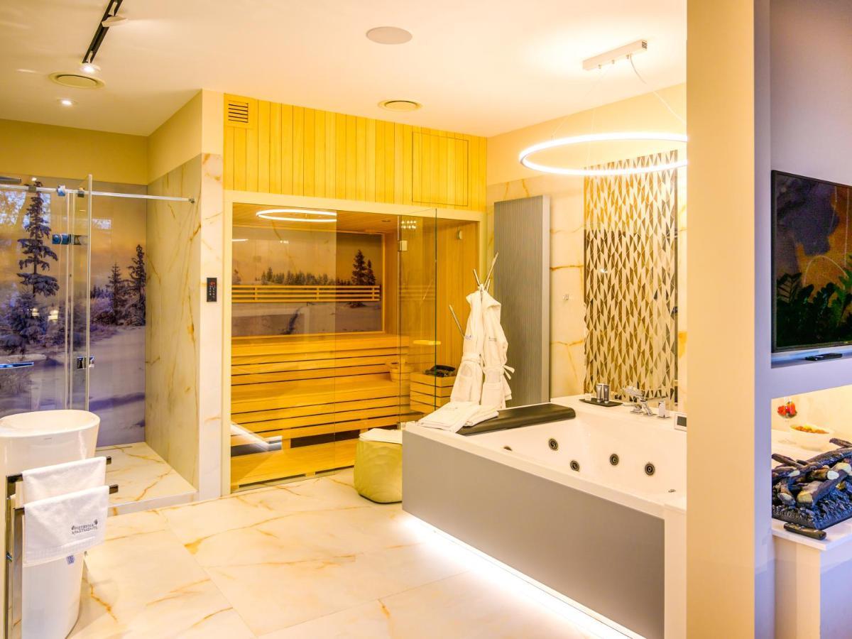 Pietryna Apartments Luxury - Sauna , Jacuzzi , Bezposrednio Przy Ul Piotrkowskiej Lodź Bagian luar foto