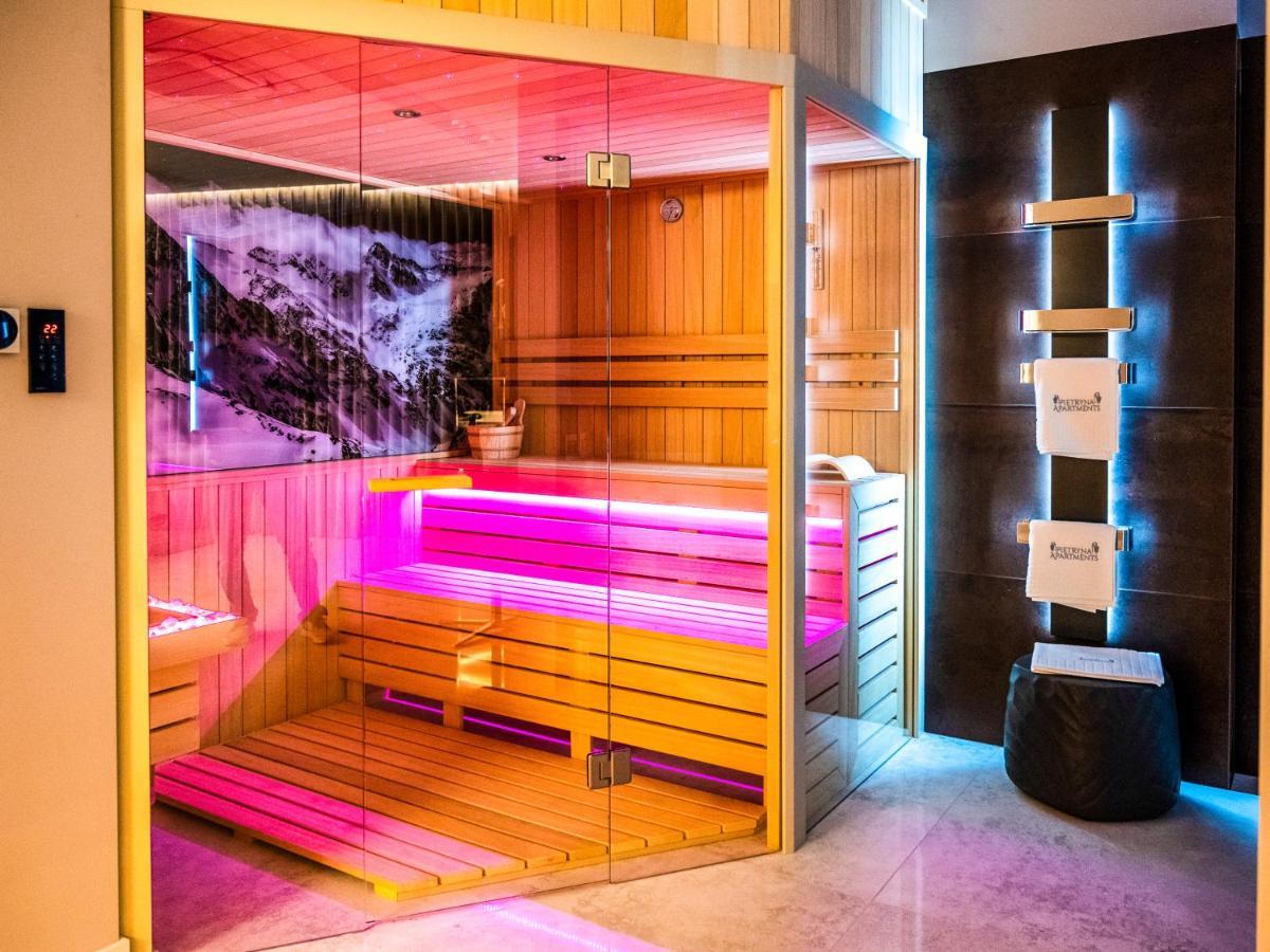 Pietryna Apartments Luxury - Sauna , Jacuzzi , Bezposrednio Przy Ul Piotrkowskiej Lodź Bagian luar foto