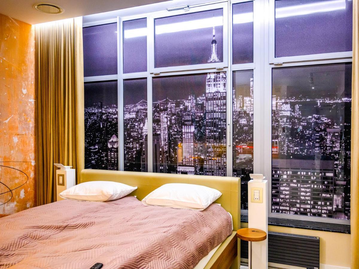 Pietryna Apartments Luxury - Sauna , Jacuzzi , Bezposrednio Przy Ul Piotrkowskiej Lodź Bagian luar foto